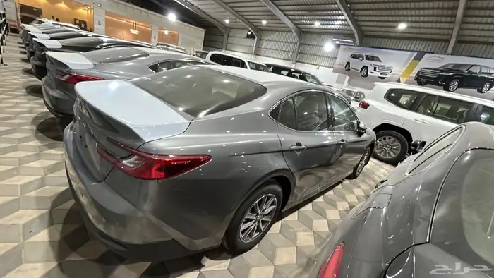 كامري 2025 E استاندر سعودي ابيض اسود تيتانيوم كحلي 28