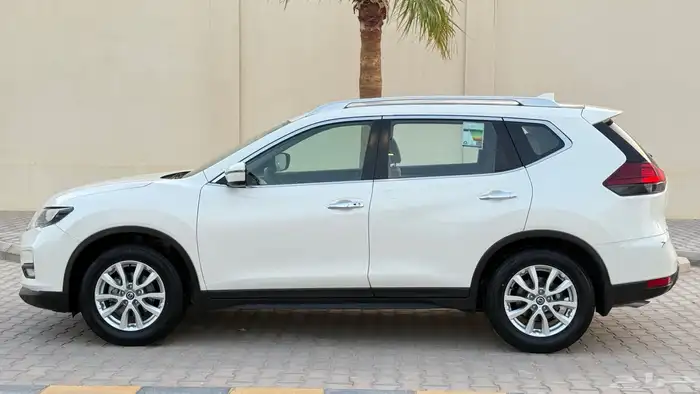 اكس تريل 2022 دبل 4