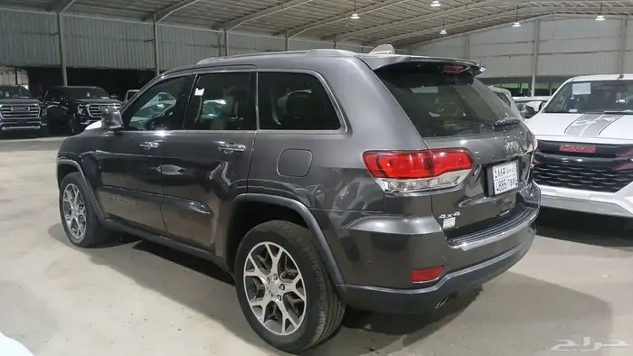 جيب شيروكي 2020 لمتيد عداد 186000 1