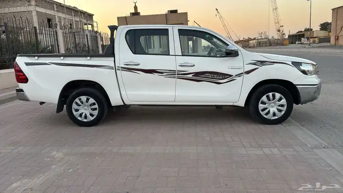 تويوتا هايلوكس غمارتين موديل 2020 ممشي قليل بحاله الوكاله 3