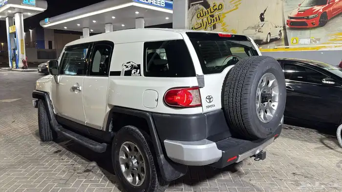 تويوتا-اف جي-رقم واحد-2011-ممشى قليل 5