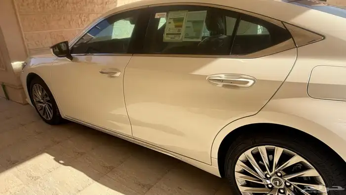 لكززس 2025ماشي 6300 كيلو فقط وكالة 0