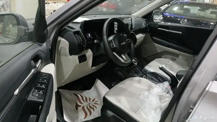 كيا سونيت ميد 2023 جديده 4