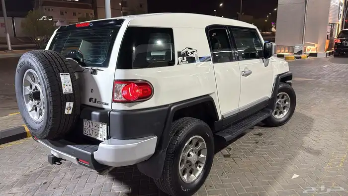 تويوتا-اف جي-رقم واحد-2011-ممشى قليل 4
