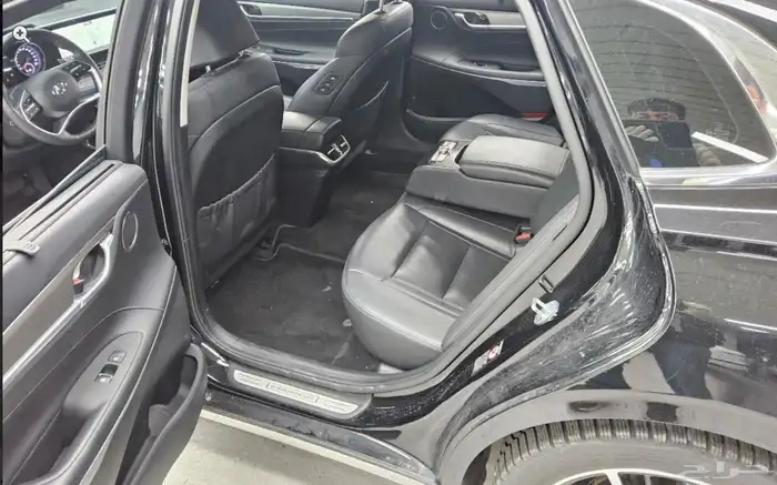 ازيرا 2022 وارد كوريا مالك اول 22