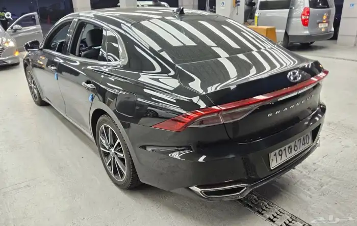 ازيرا 2022 وارد كوريا مالك اول 3