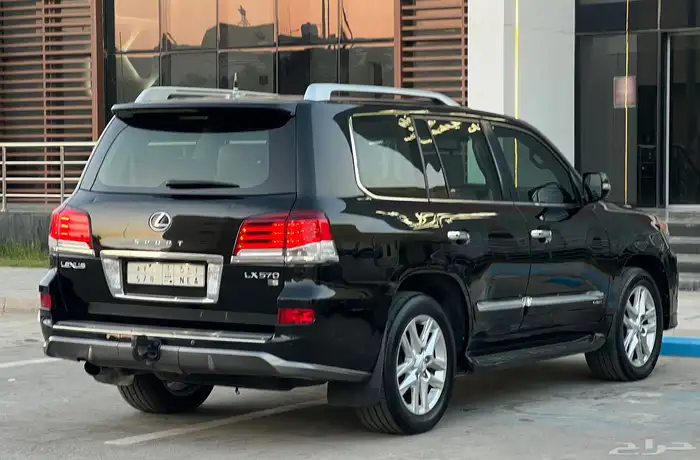 لكزس LX570 2015 (بحالة ممتازة) 8