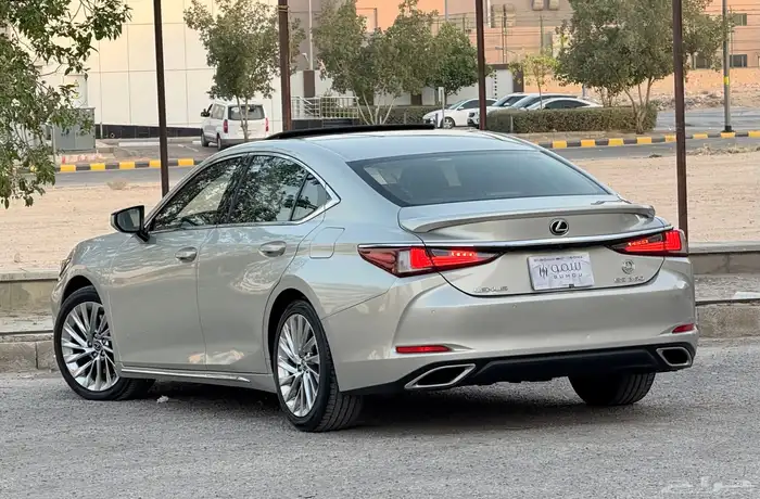 لكزس Es350 نص فل cc موديل 2020 5