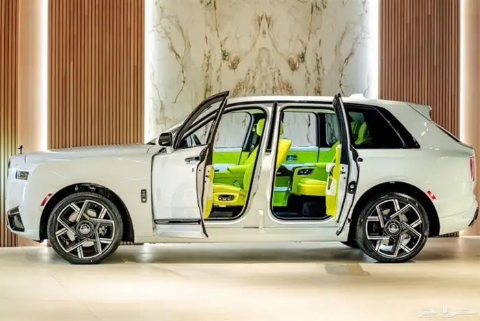 2025 Rolls-Royce Cullinan Black Badge 2