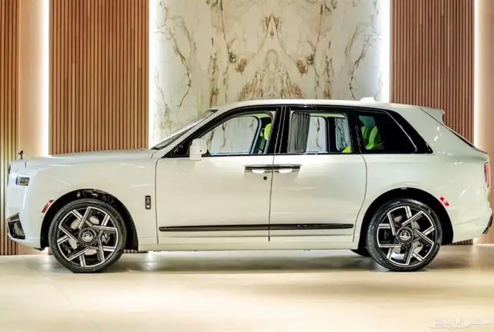 2025 Rolls-Royce Cullinan Black Badge 3