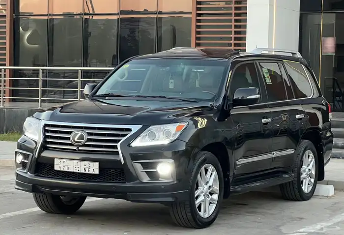 لكزس LX570 2015 (بحالة ممتازة) 0