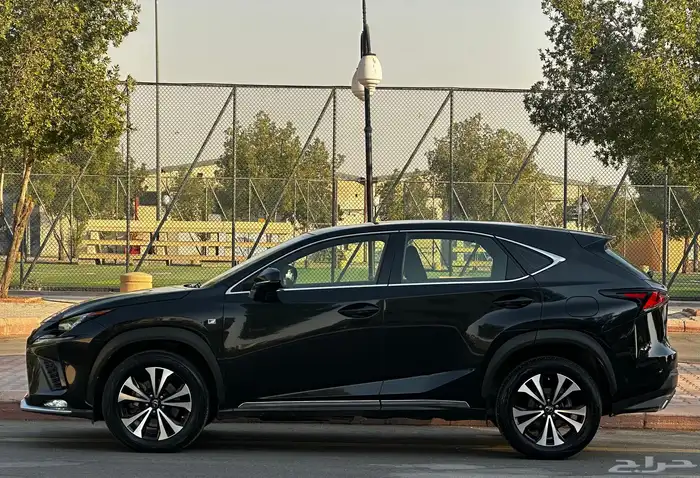 لكزس NX300 2021 اف سبورت 6