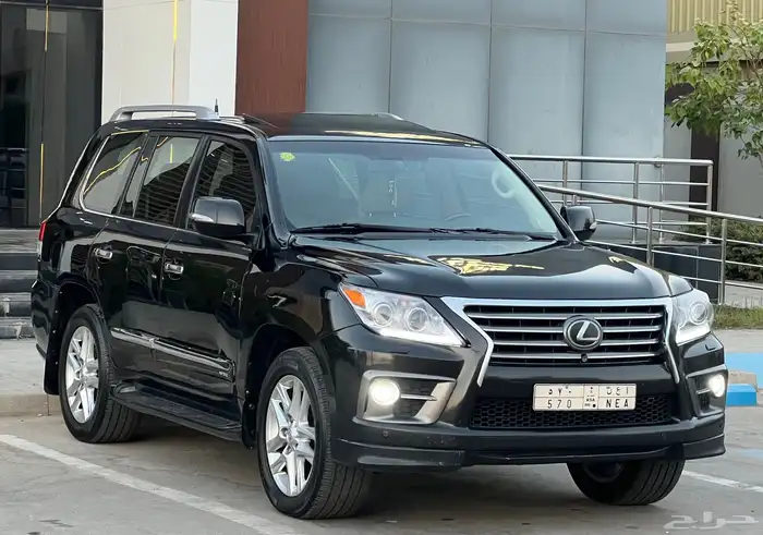 لكزس LX570 2015 (بحالة ممتازة) 2