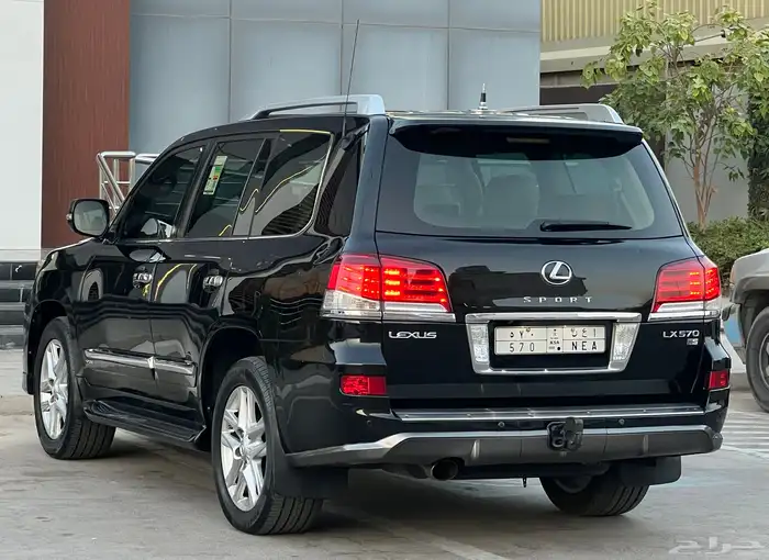 لكزس LX570 2015 (بحالة ممتازة) 7