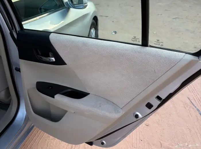 هوندا اكورد 2013 استاندر للبيع 14