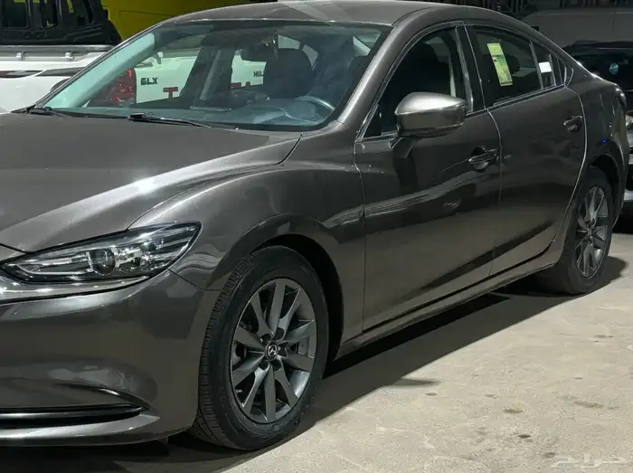 مازدا موديل 2023 رمادي معدني استاندر 5