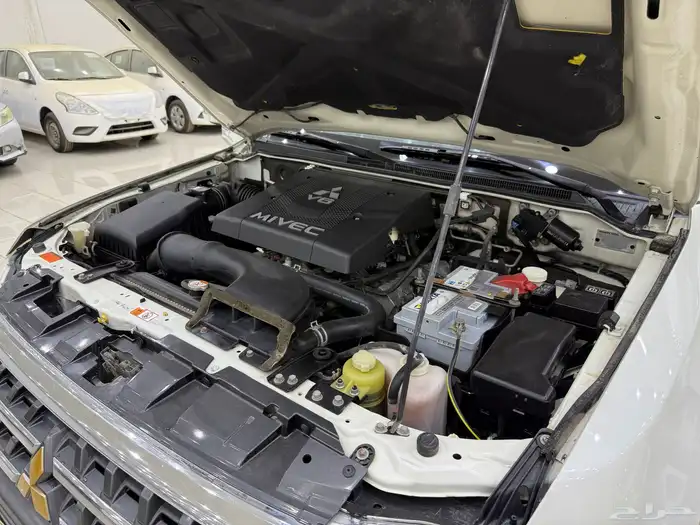 ميتسوبيشي باجيرو 2017 فل كامل مكينه 3800 24