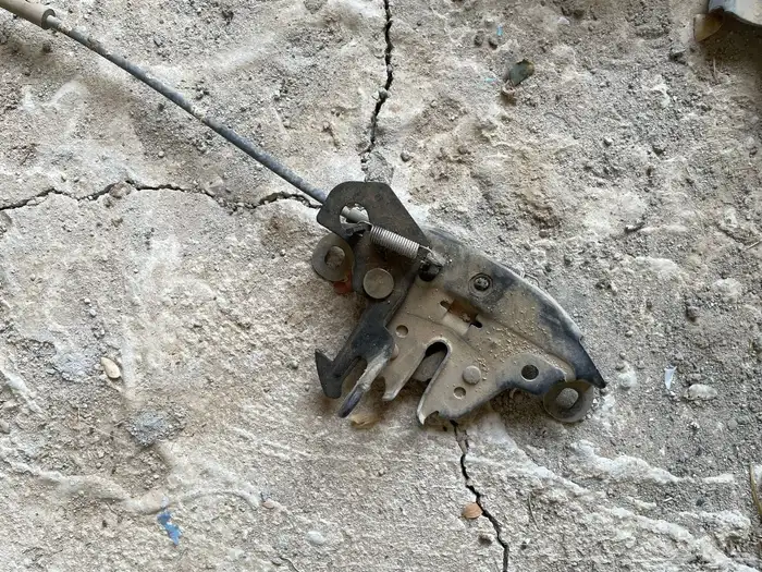 قطع غيار تشليح نيسان اكستيرا 2012 32