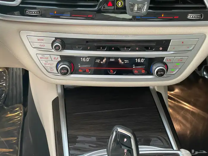 بي ام دبليو Li730 - 2019 فل كامل بحالة الوكالة 29