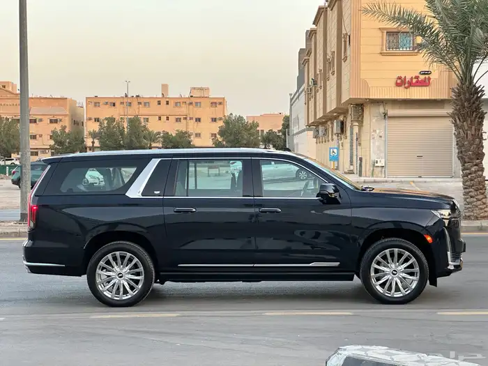 اسكاليد 2021 طويل مخززن 10