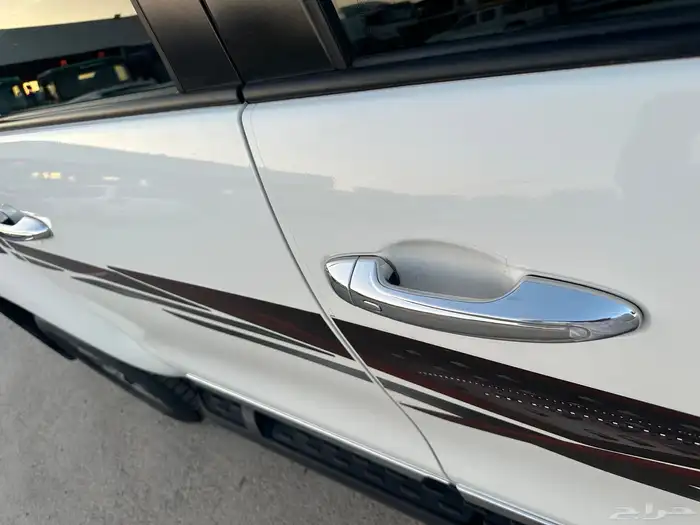 تويوتا هايلوكس 2022 ديزل دبل فل كامل سعودي بصمه 16