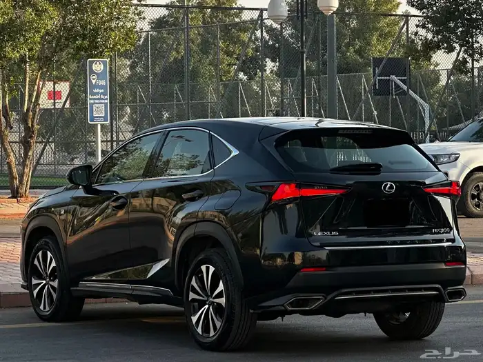 لكزس NX300 2021 اف سبورت 3