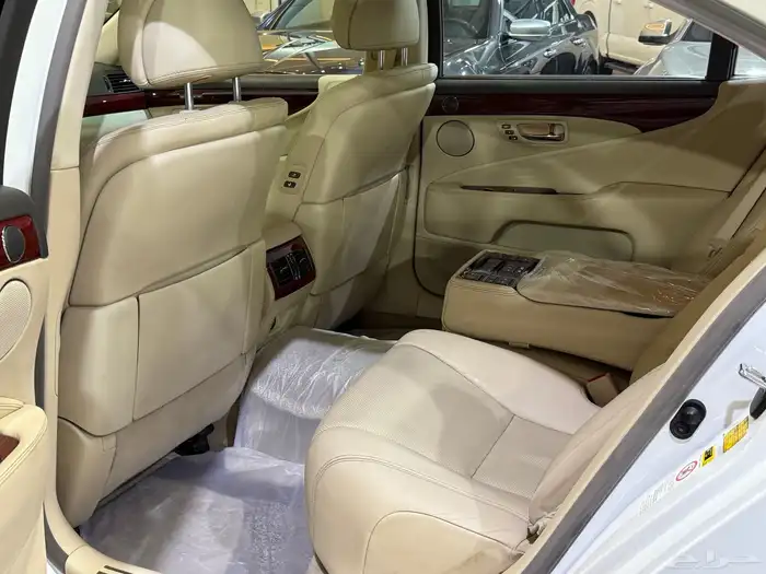 لكزس - LS460 L - 2010 - فل كامل- ممشى قليل( بحالة الوكاله ) 14