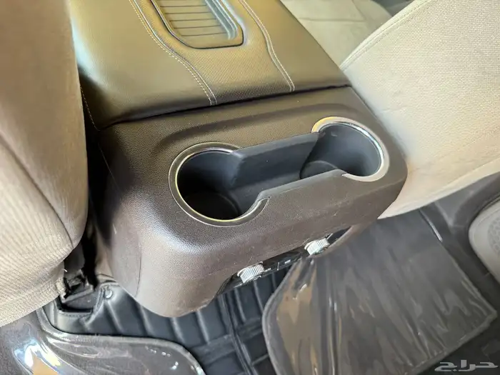 جمس يوكن المديل 2023 SLE دبل قصير اللون سمنتي وكالة 53