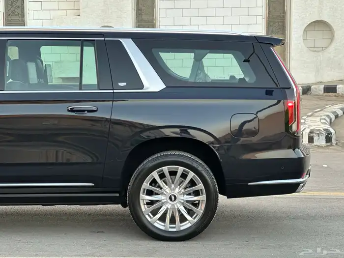 اسكاليد 2021 طويل مخززن 5