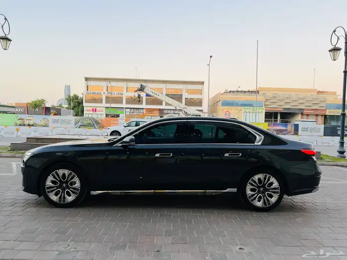 BMW 735Li 2023 الناغي 13