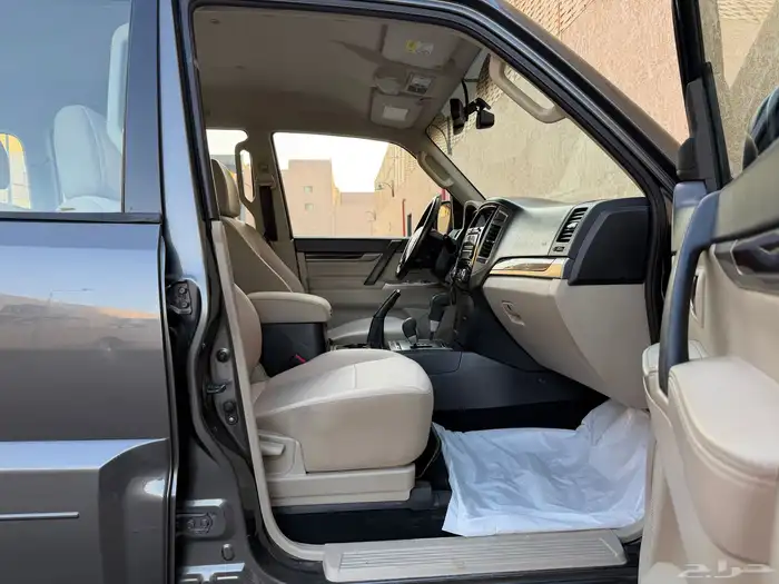 ميتسوبيشي باجيرو موديل 2020 42