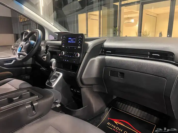 هيونداي ستاريا 2022 (بحالة الوكاله) 13