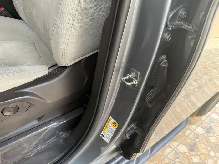 جمس يوكن المديل 2023 SLE دبل قصير اللون سمنتي وكالة 47