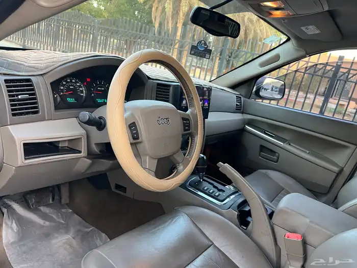 جيب شروكي 2005 فل V8 12