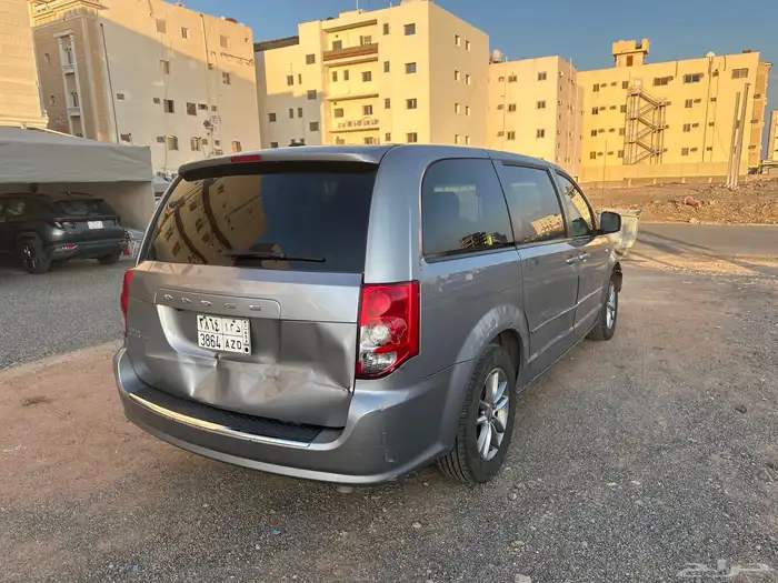 دودج جراند كارافان - سيارة عائلية 6