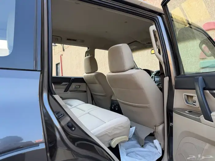 ميتسوبيشي باجيرو موديل 2020 32