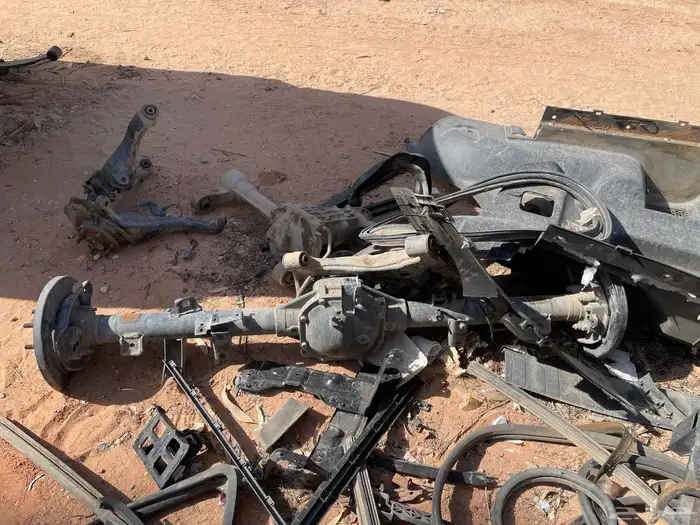 قطع غيار تشليح نيسان اكستيرا 2012 3