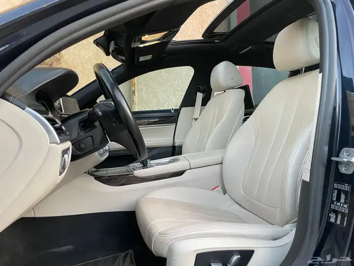 بي ام دبليو Li730 - 2019 فل كامل بحالة الوكالة 15