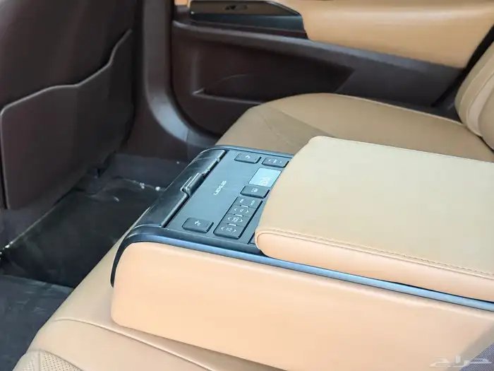 لكزس Es350 نص فل cc موديل 2020 31