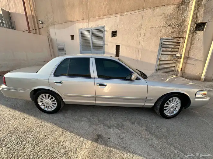 فورد قراند ماركيز 2008 نظيف 12