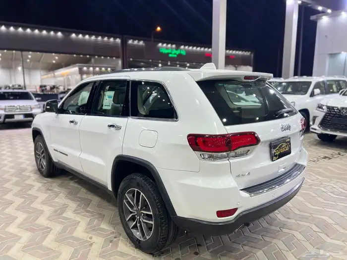 جيب شروكي 2021 فل كامل ماشي 75 الف قمه بالنظافه 5