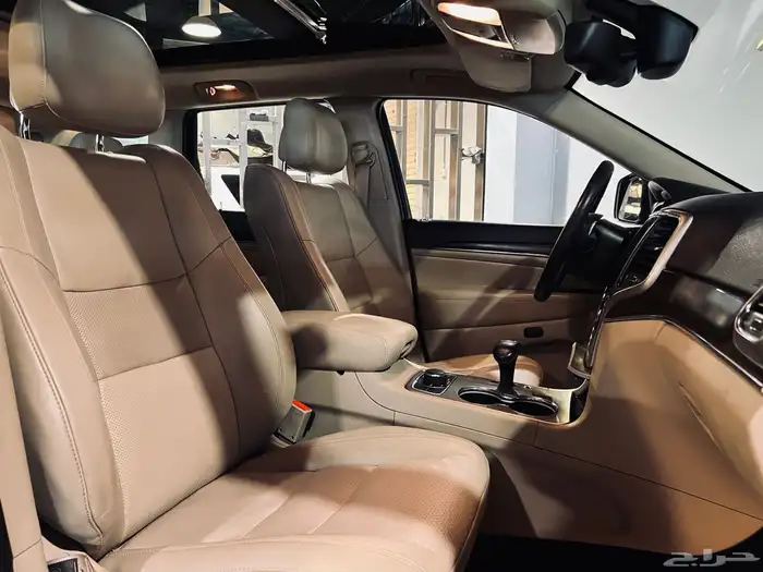 شيروكي لميتيد 2015 بحاله ممتازه V8 10