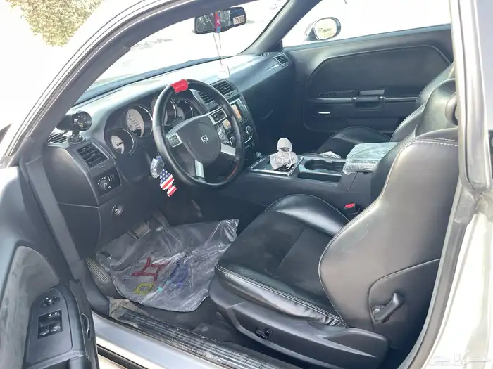 تشالنجر 2010 srt محول إلى 2023 خارجي 0