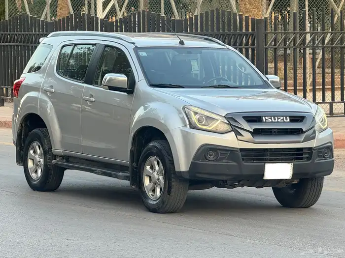 ايسوزو MUX ديزل 2019 سعودي 7