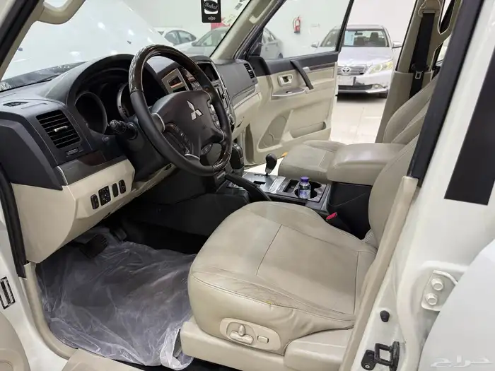 ميتسوبيشي باجيرو 2017 فل كامل مكينه 3800 23