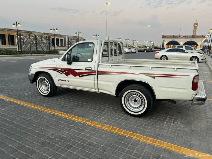 للبيع هايلوكس 2005 4