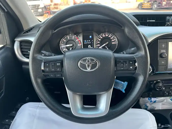 تويوتا هايلوكس 2022 ديزل دبل فل كامل سعودي بصمه 23