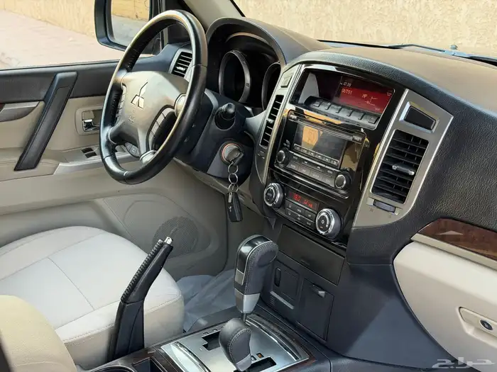 ميتسوبيشي باجيرو موديل 2020 44