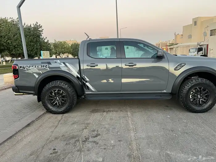 للبيع رينجر رابتر 2023 2