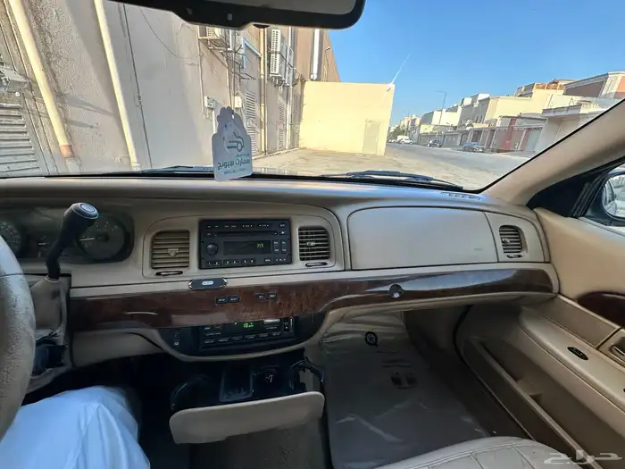 فورد قراند ماركيز 2008 نظيف 17